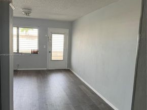 815 SW 10th Ter 15V, Hallandale Beach FL 33009