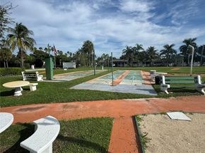 815 SW 10th Ter 15V, Hallandale Beach FL 33009