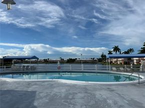 815 SW 10th Ter 15V, Hallandale Beach FL 33009
