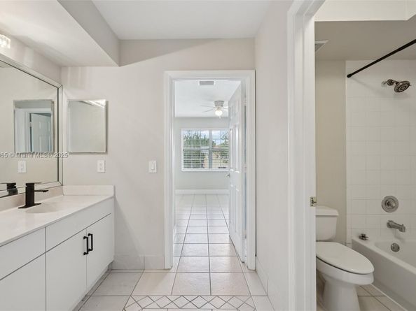 16710 NW 12th St, Pembroke Pines FL 33028