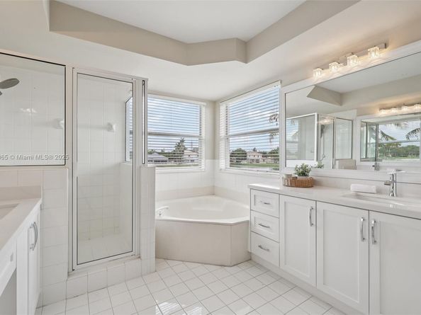 16710 NW 12th St, Pembroke Pines FL 33028