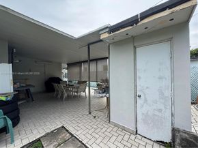 4341 SW 14th St, Miami FL 33134