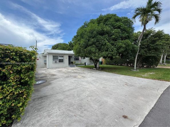 4341 SW 14th St, Miami FL 33134