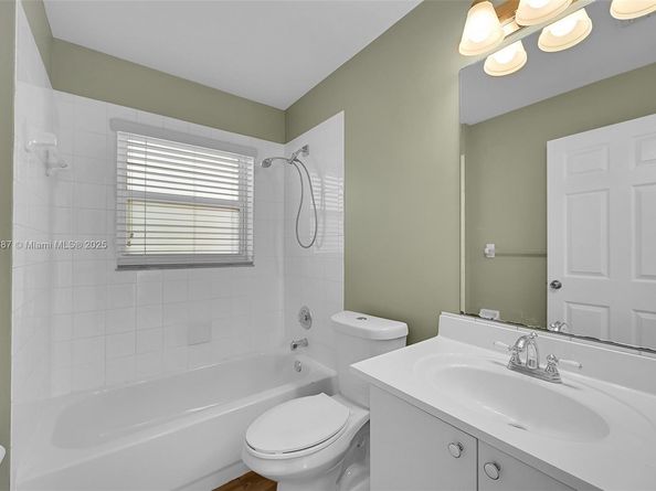 5382 NW 120th Ave, Coral Springs FL 33076