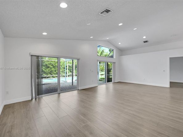5382 NW 120th Ave, Coral Springs FL 33076