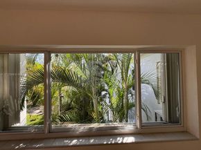 10074 E Bay Harbor Dr 74C, Bay Harbor Islands FL 33154