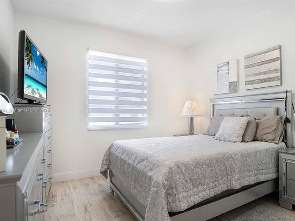 13663 SW 158th Ave, Miami FL 33196