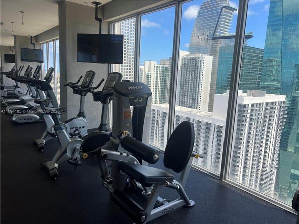 151 SE 1st St 3109, Miami FL 33131