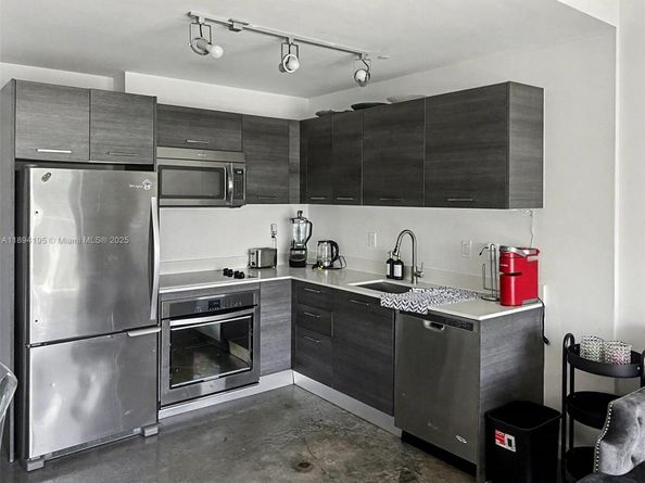 151 SE 1st St 3109, Miami FL 33131