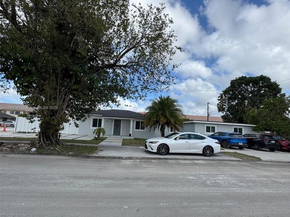 601 SE 9th Ave, Hialeah FL 33010