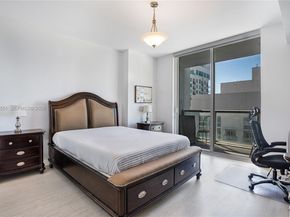 253 NE 2nd St 3104, Miami FL 33132