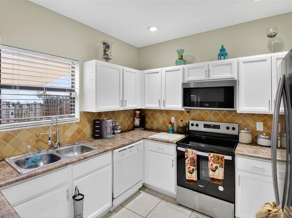 348 NE 37th Ter, Homestead FL 33033