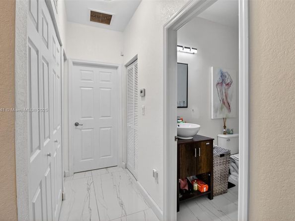 348 NE 37th Ter, Homestead FL 33033
