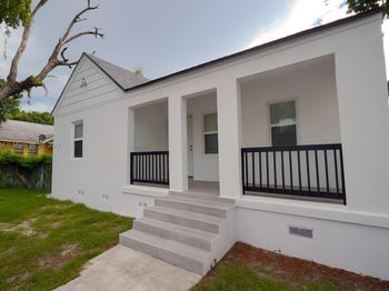 7814 NW 5th Ct