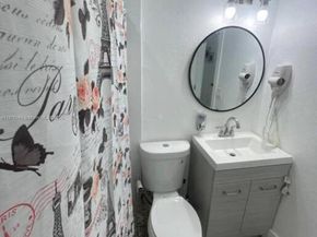7814 NW 5th Ct, Miami FL 33150