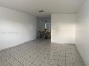 2420 Johnson St 303, Hollywood FL 33020