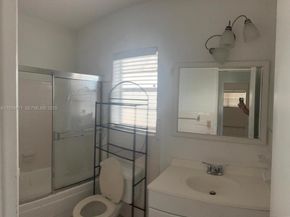 2420 Johnson St 303, Hollywood FL 33020