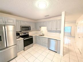 8958 W Sample Rd 8958, Coral Springs FL 33065