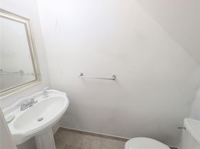 8958 W Sample Rd 8958, Coral Springs FL 33065