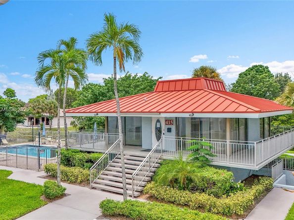 405 S Pine Island Rd 403D, Plantation FL 33324