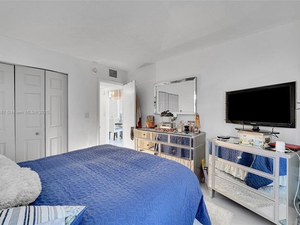 405 S Pine Island Rd 403D, Plantation FL 33324