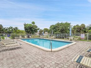 405 S Pine Island Rd 403D, Plantation FL 33324