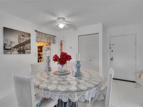 405 S Pine Island Rd 403D, Plantation FL 33324