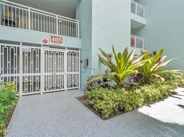 405 S Pine Island Rd 403D, Plantation FL 33324