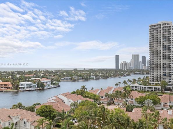 21050 Point Pl 1103, Aventura FL 33180