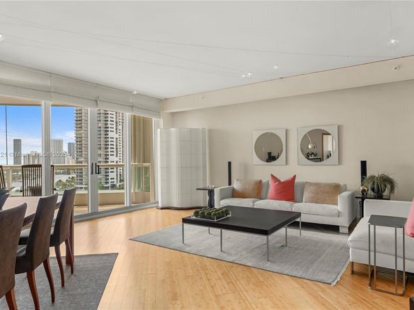 21050 Point Pl 1103, Aventura FL 33180