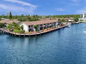 2689 NE 165th St 56, North Miami Beach FL 33160