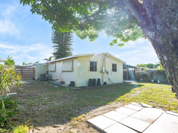 6741 Coolidge St, Hollywood FL 33024