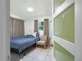 6741 Coolidge St, Hollywood FL 33024