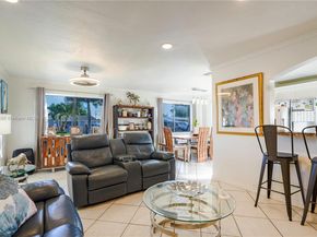 6741 Coolidge St, Hollywood FL 33024