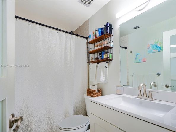 6741 Coolidge St, Hollywood FL 33024