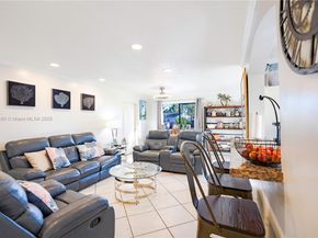 6741 Coolidge St, Hollywood FL 33024