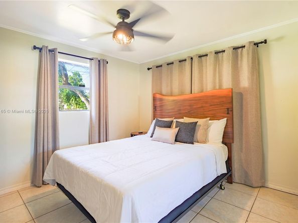 6741 Coolidge St, Hollywood FL 33024