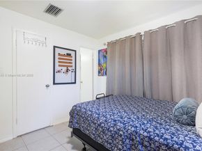 6741 Coolidge St, Hollywood FL 33024