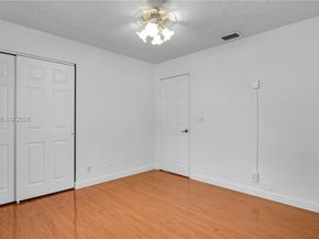 570 Woodgate Cir A, Sunrise FL 33326