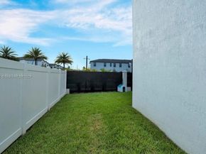 20366 NW 4th Path 20366, Miami FL 33169
