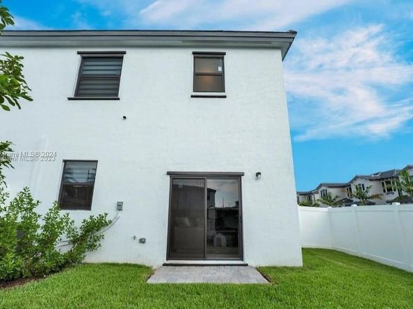 20366 NW 4th Path 20366, Miami FL 33169