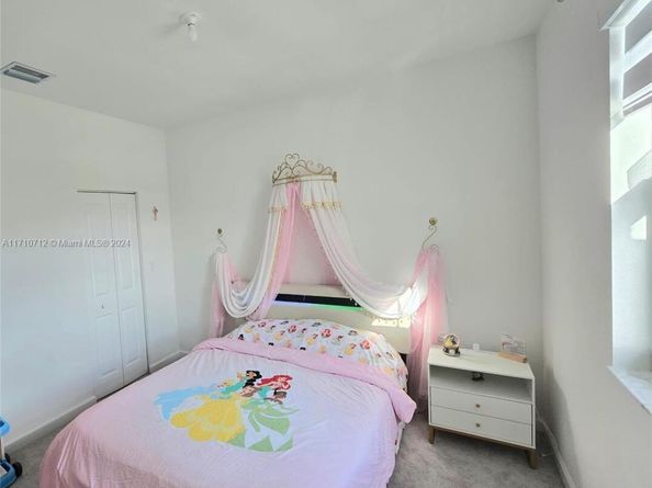 20366 NW 4th Path 20366, Miami FL 33169