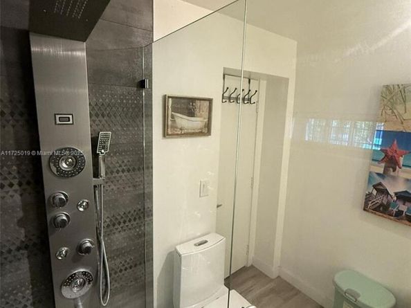 12500 Alamanda Dr, North Miami FL 33181