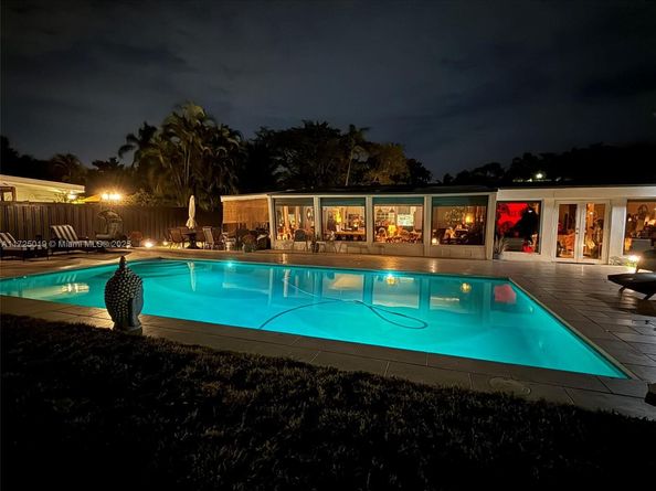 12500 Alamanda Dr, North Miami FL 33181