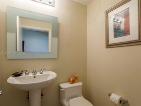 21050 Point Pl 502, Aventura FL 33180