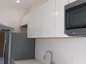 709 NW 10th Ave, Pompano Beach FL 33060