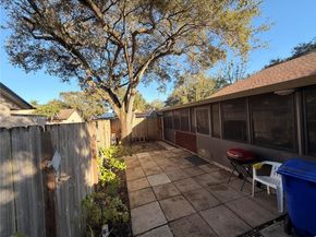 9601 NW 16th St, Pembroke Pines FL 33024