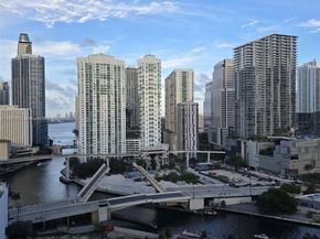 90 SW 3rd St 2214, Miami FL 33130
