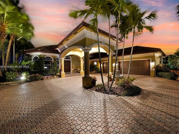 14503 SW 16th St, Davie FL 33325