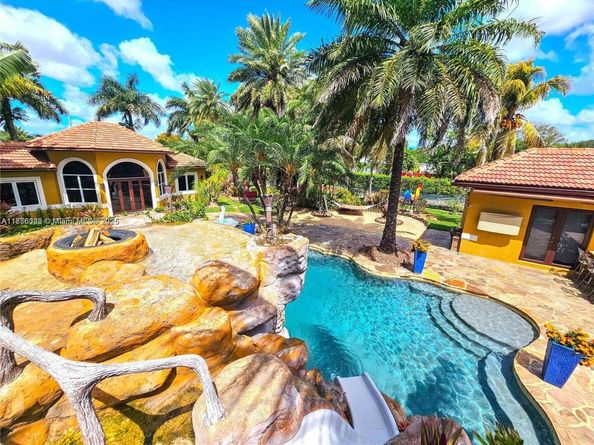 14503 SW 16th St, Davie FL 33325